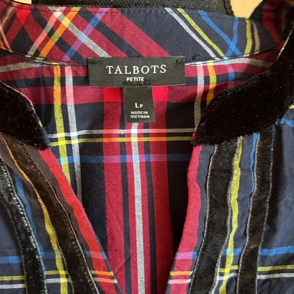 TALBOTS Petite Women’s Split-Neck Tunic Blouse Top Red Cabin Plaid Velvet - Picture 9 of 14